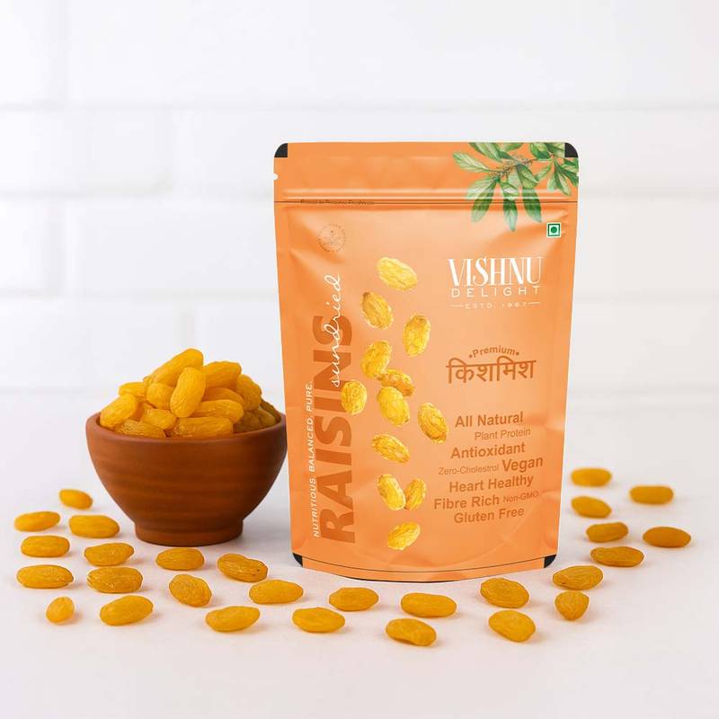 Healthy kishmish pouches rich in iron and fiber
